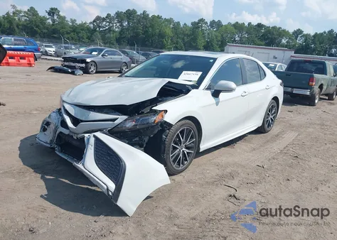 2022 Toyota Camry Se z USA, uszkodzony, nr VIN 4T1S11AK4NU032604